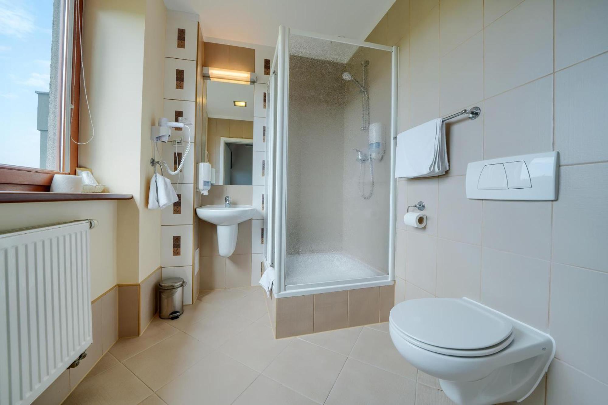 Hotel Aviator Kamien Slaski Extérieur photo