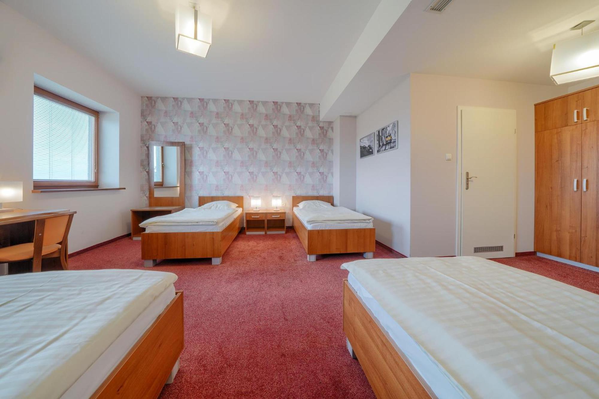 Hotel Aviator Kamien Slaski Extérieur photo