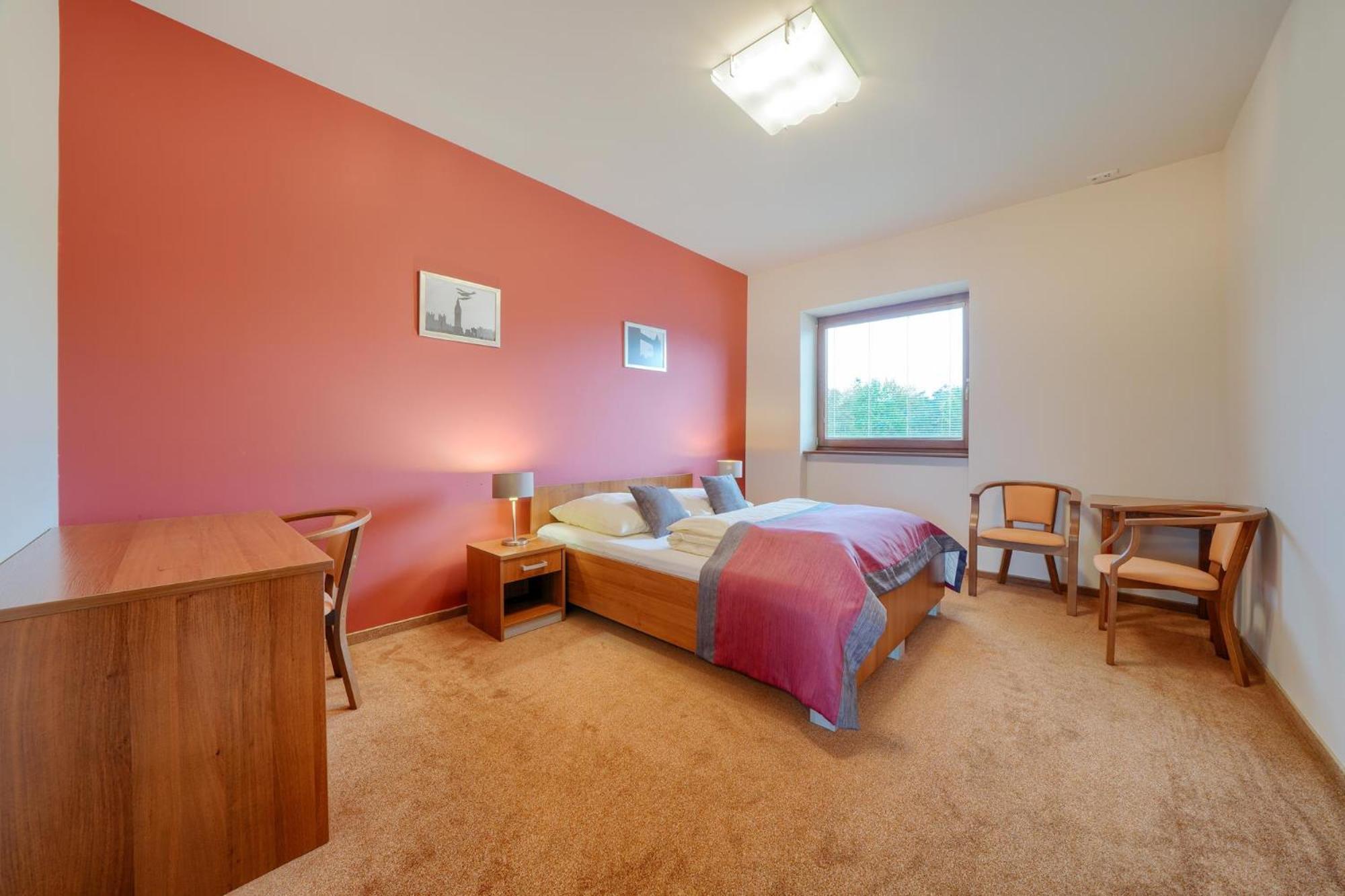 Hotel Aviator Kamien Slaski Extérieur photo