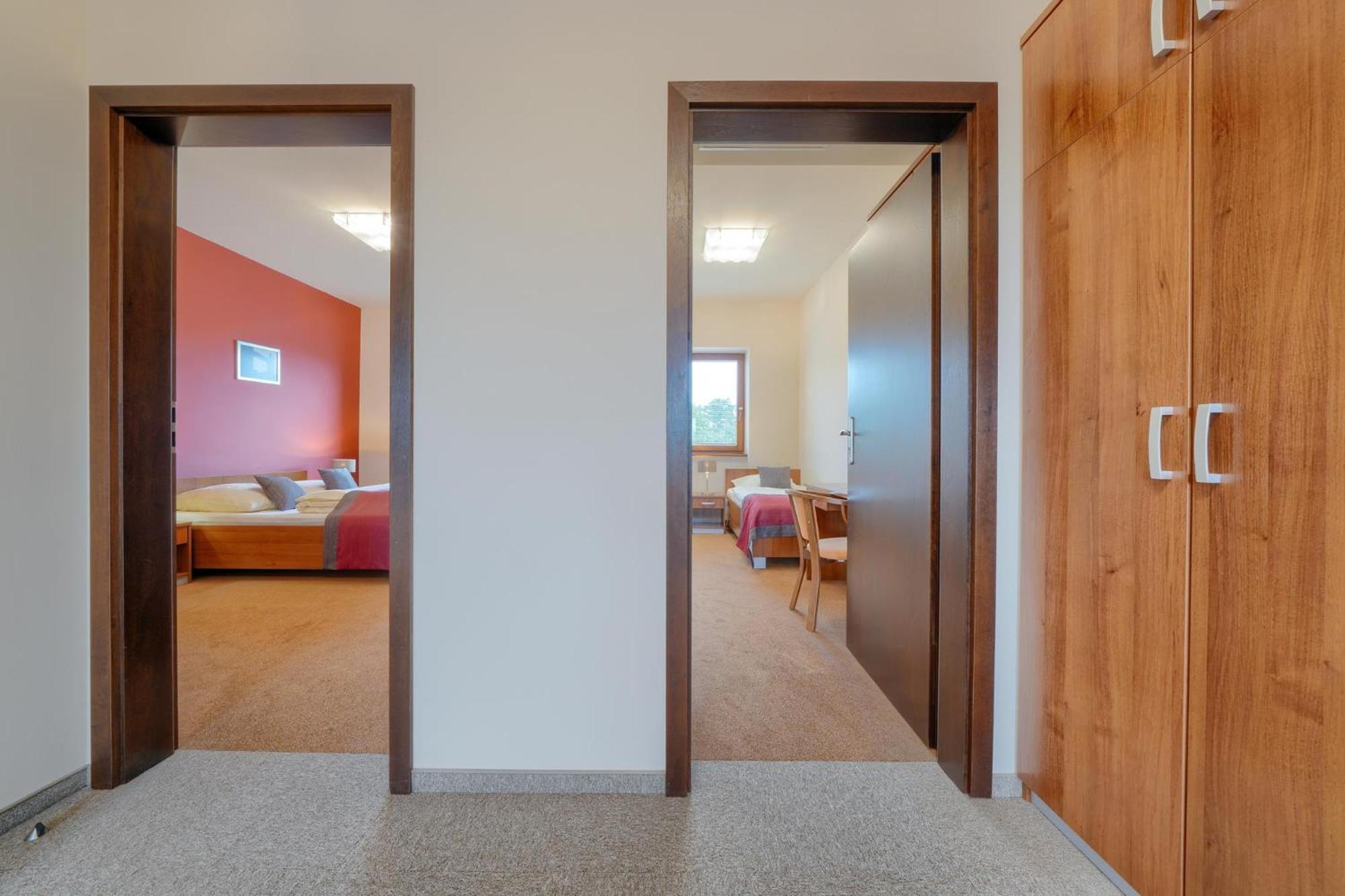 Hotel Aviator Kamien Slaski Extérieur photo