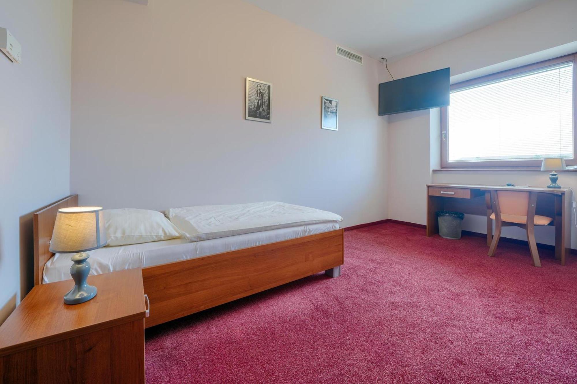 Hotel Aviator Kamien Slaski Extérieur photo