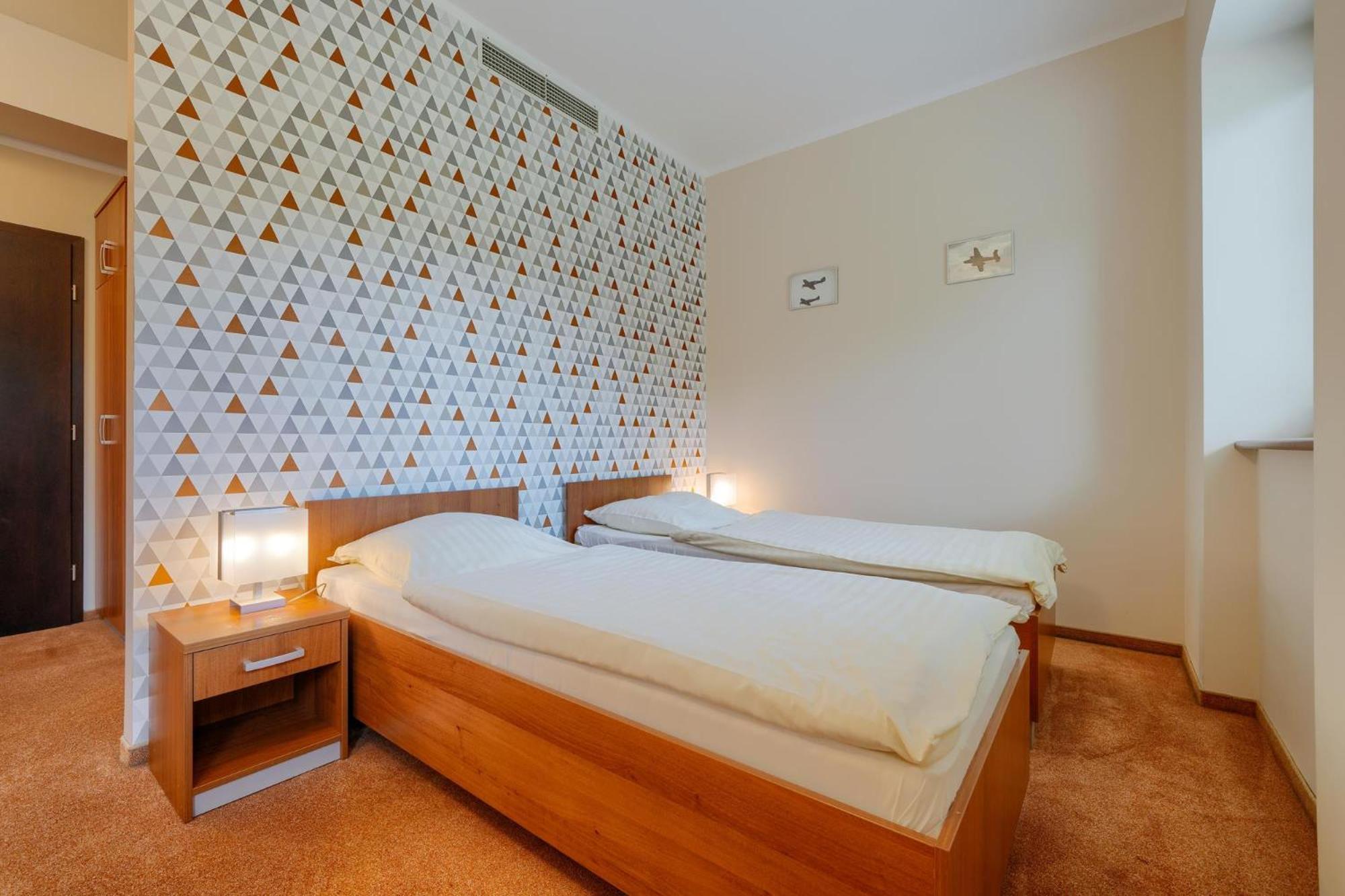 Hotel Aviator Kamien Slaski Extérieur photo